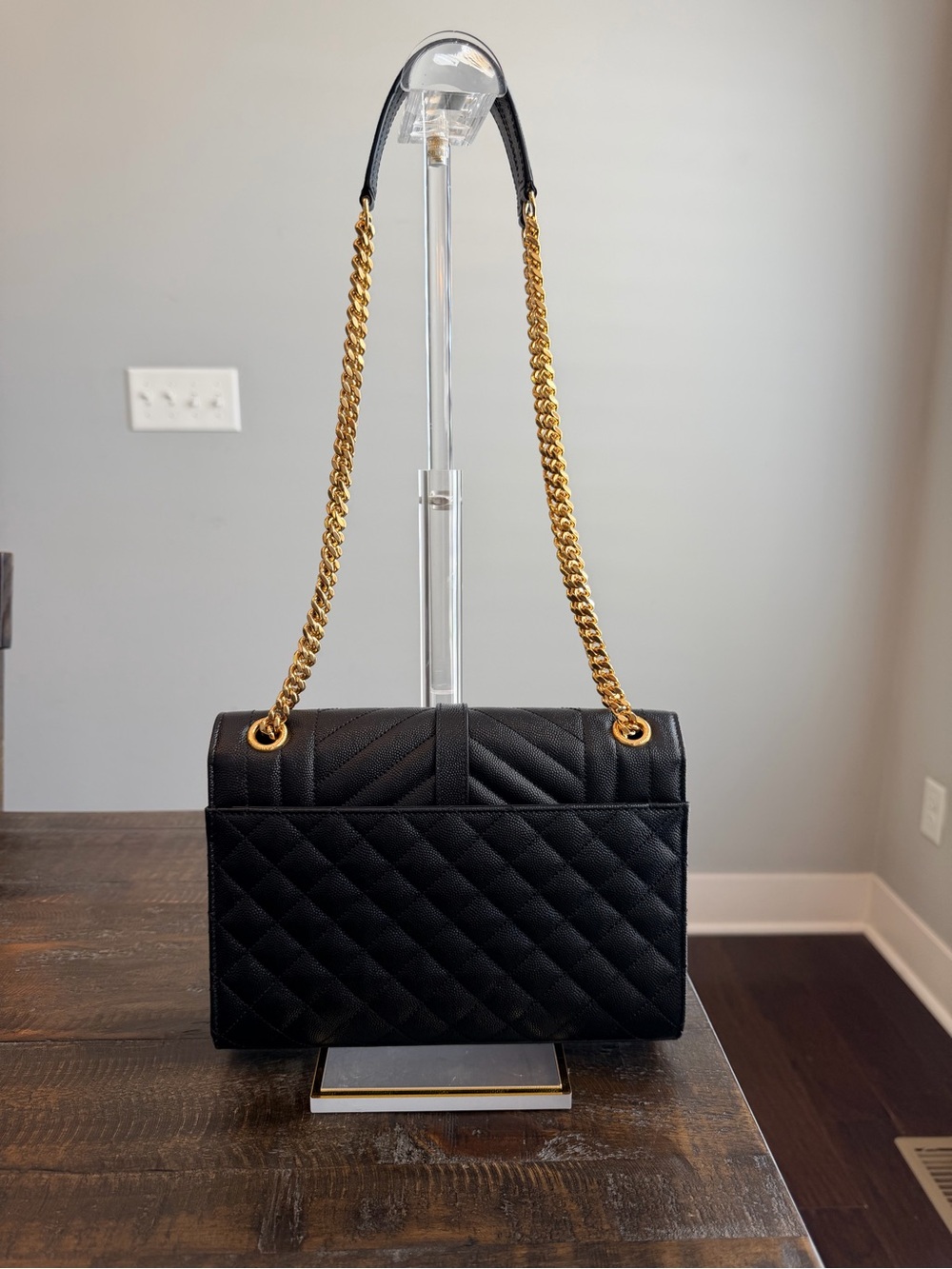 SAINT LAURENT ENVELOPE BAG MEDIUM 
IN QUILTED GRAIN DE POUDRE EMBOSSED LEATHER - Picture 3 of 16